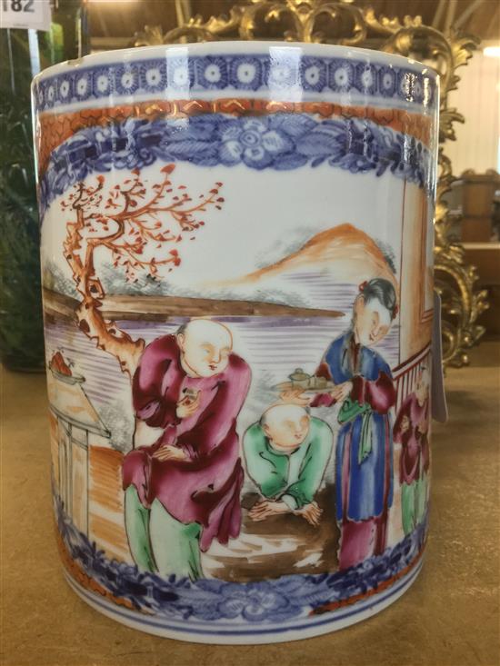 A Chinese export famille rose Mandarin mug, Qianlong period, 14.5cm, restored